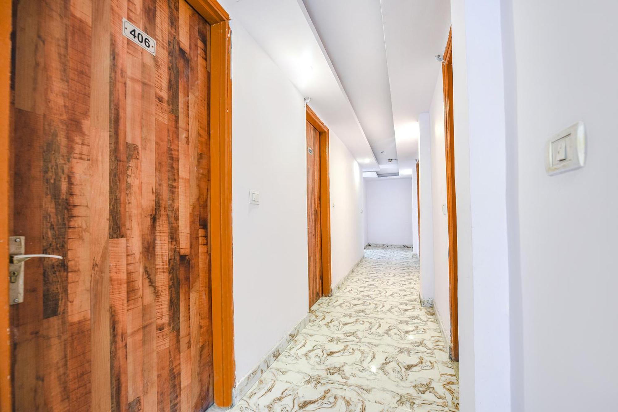 Fabhotel Pp Residency Tilak Nagar New Delhi Exterior photo