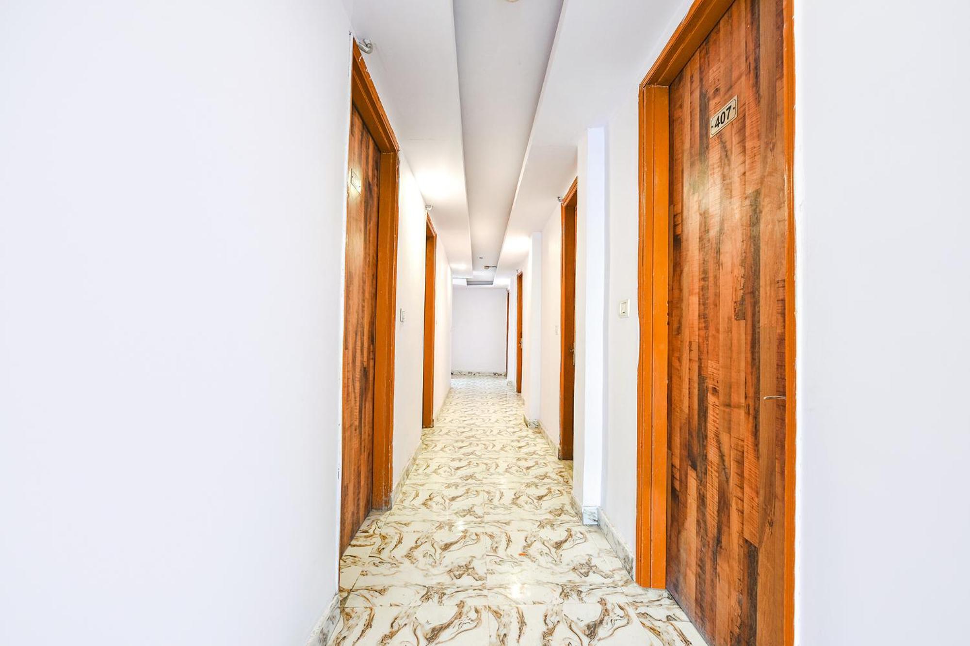 Fabhotel Pp Residency Tilak Nagar New Delhi Exterior photo
