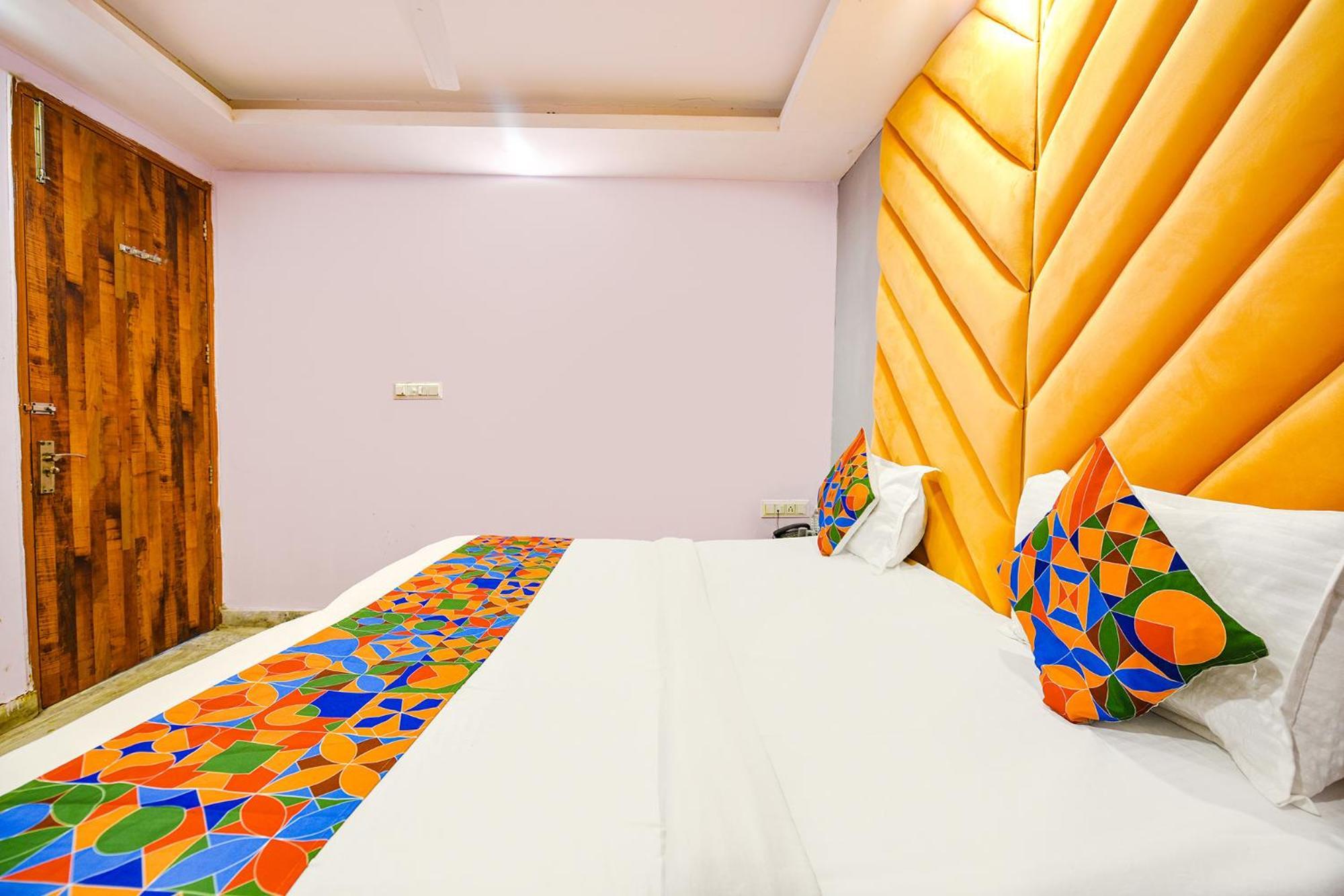 Fabhotel Pp Residency Tilak Nagar New Delhi Exterior photo