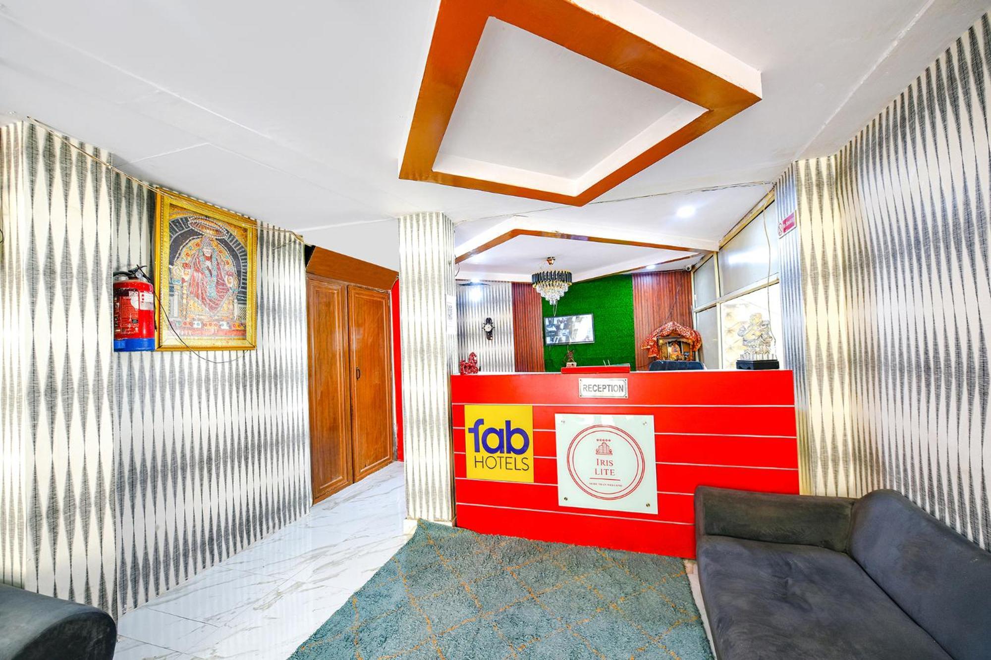 Fabhotel Pp Residency Tilak Nagar New Delhi Exterior photo