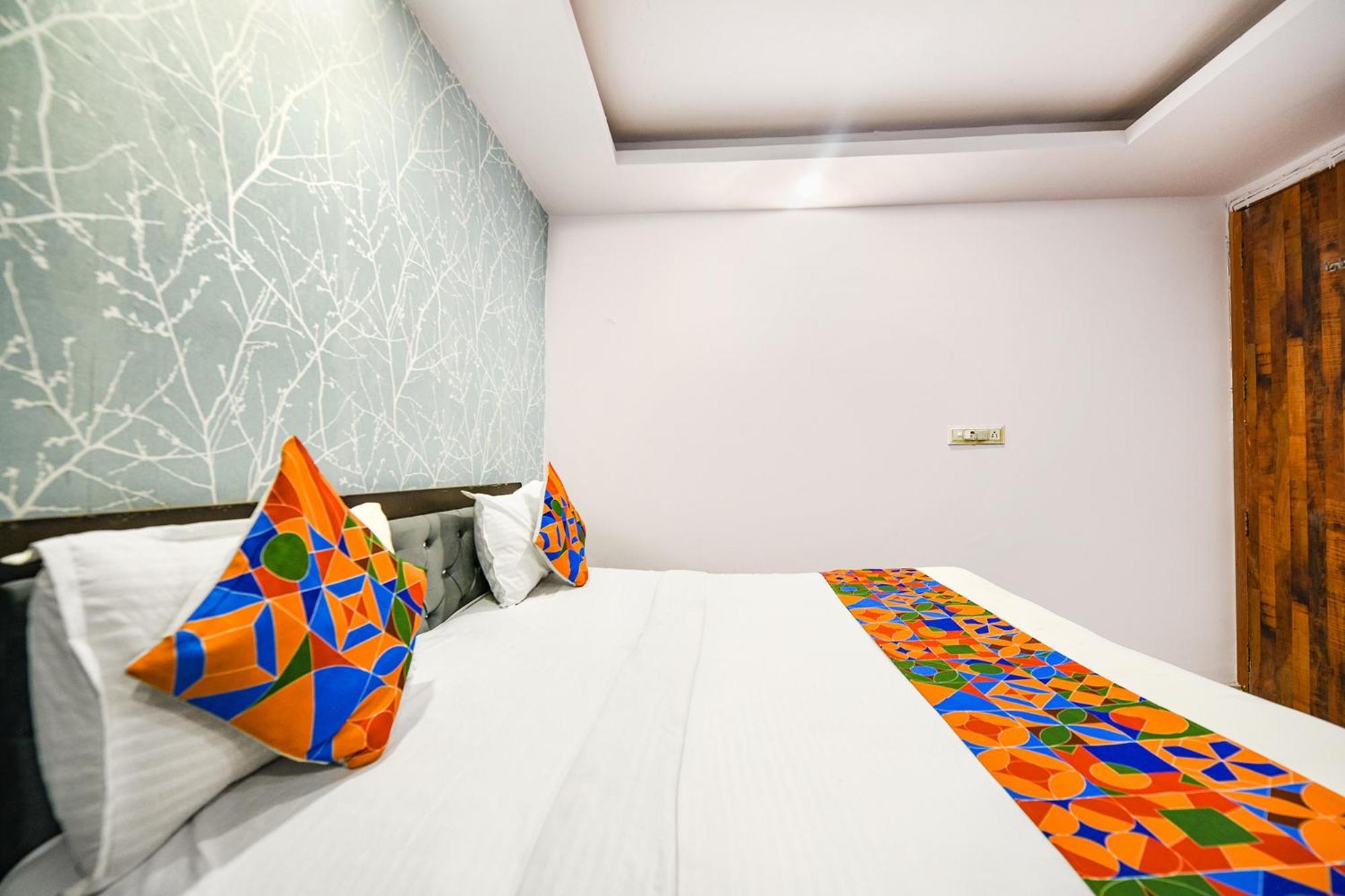 Fabhotel Pp Residency Tilak Nagar New Delhi Exterior photo